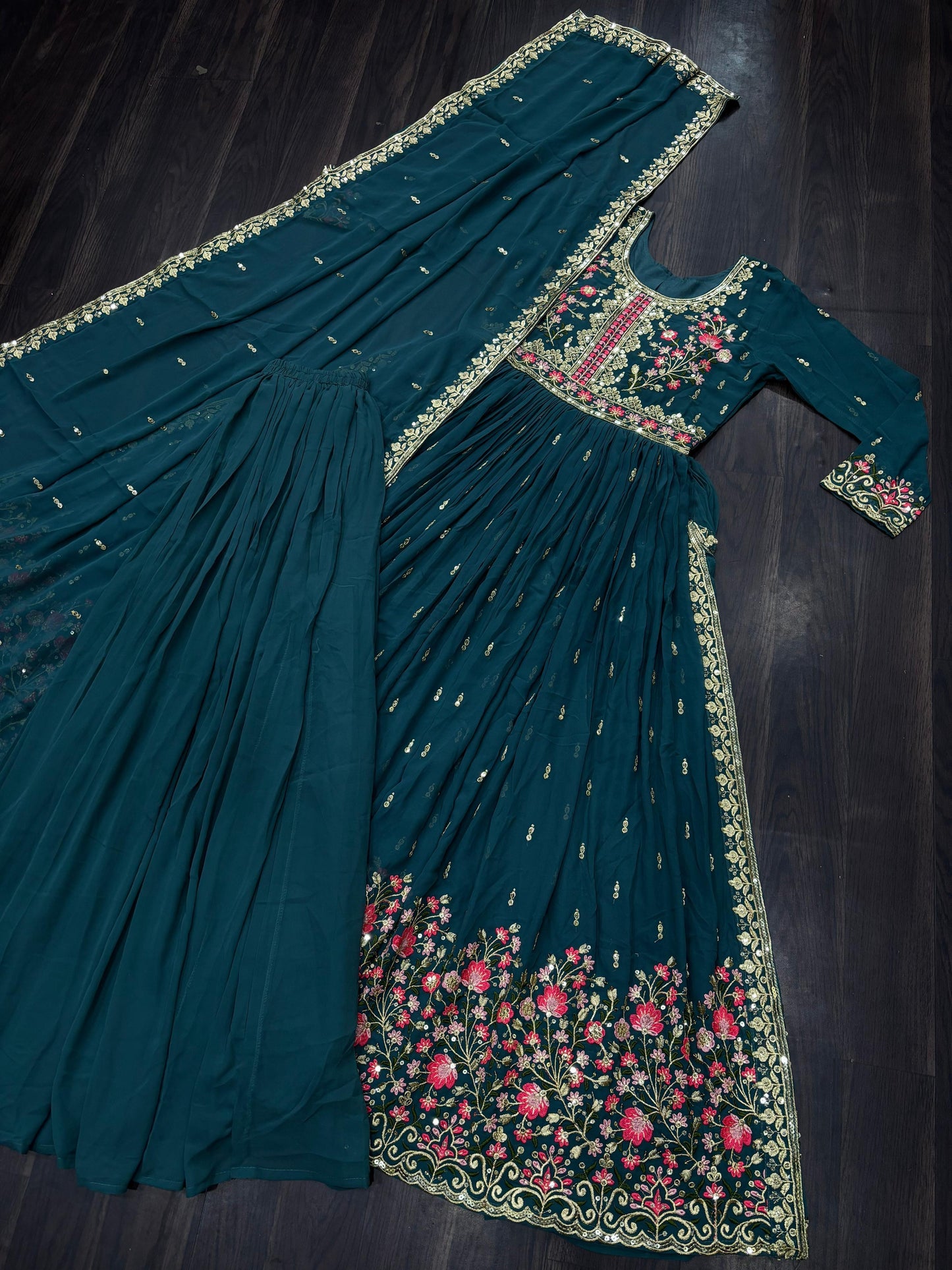Naira cut suit