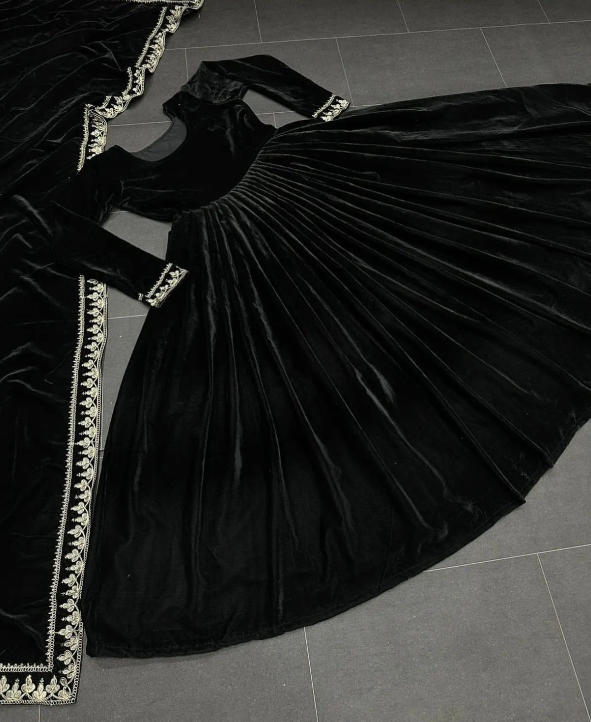 Velvet maxi